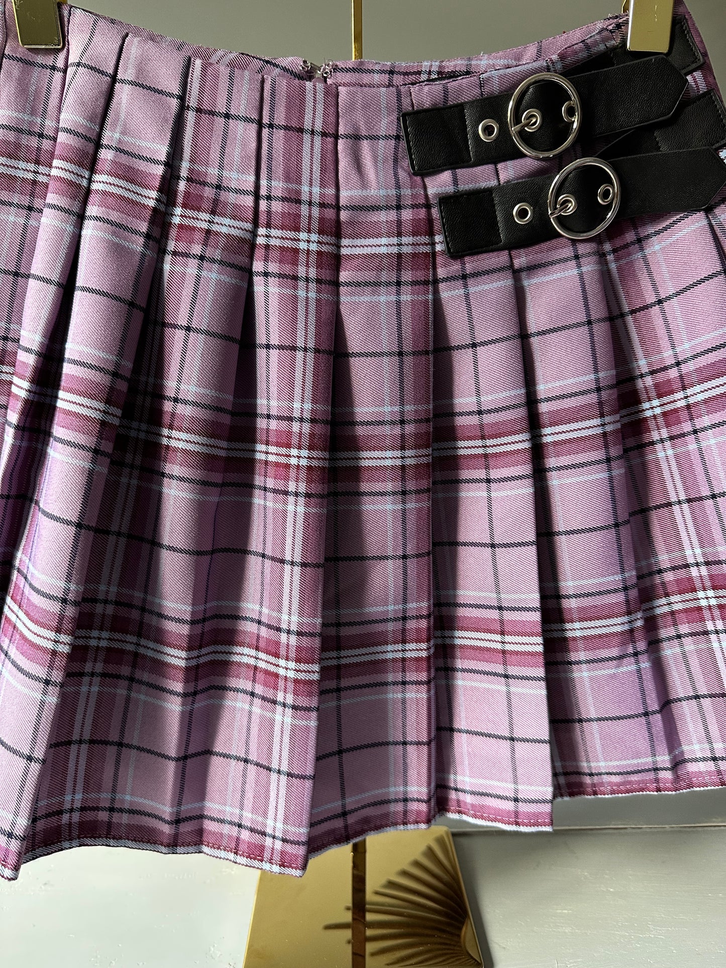 Forever 21 - Minifalda plisada a cuadros morados
