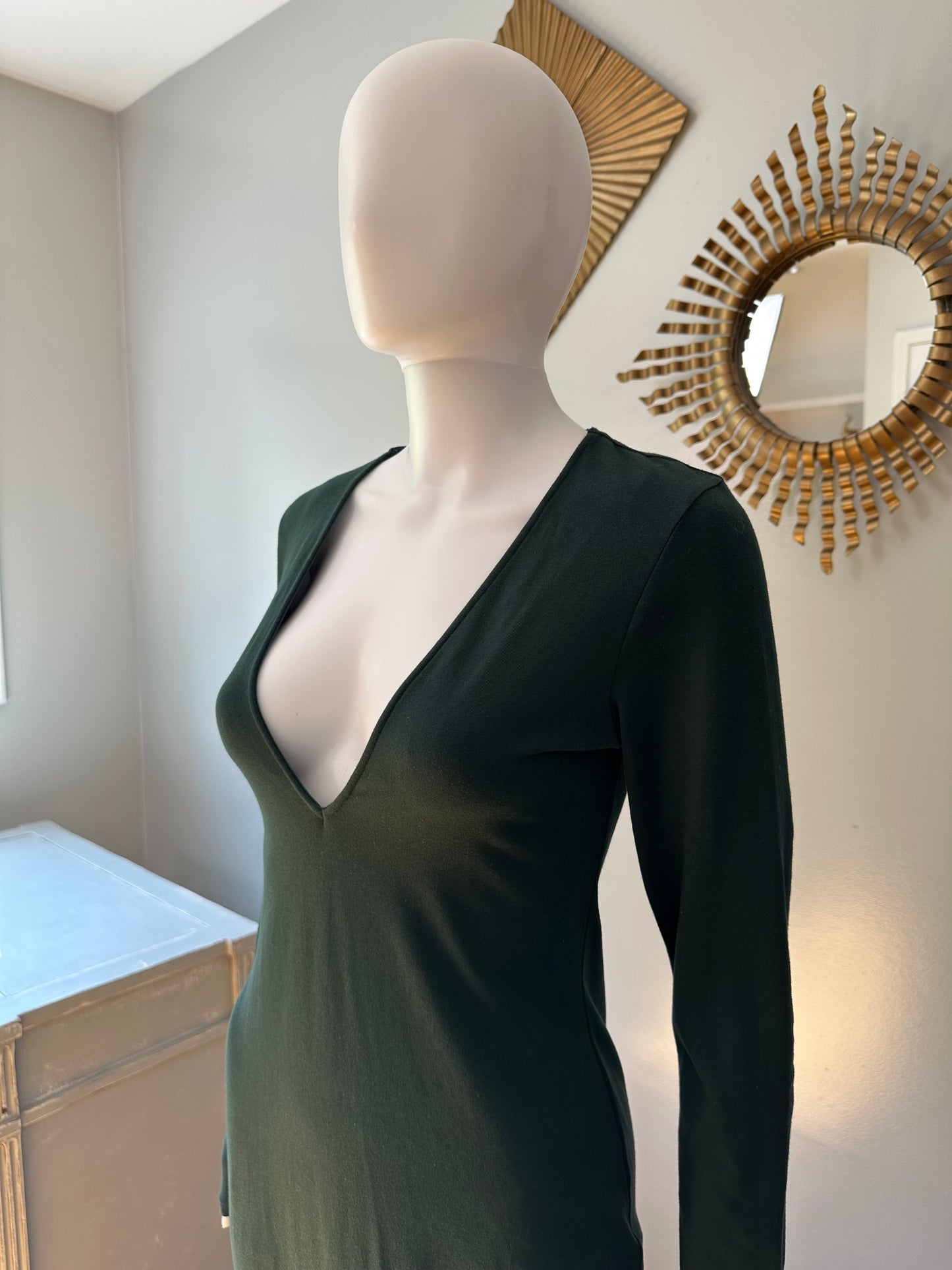 Express - Vestido midi verde con cuello en V profundo
