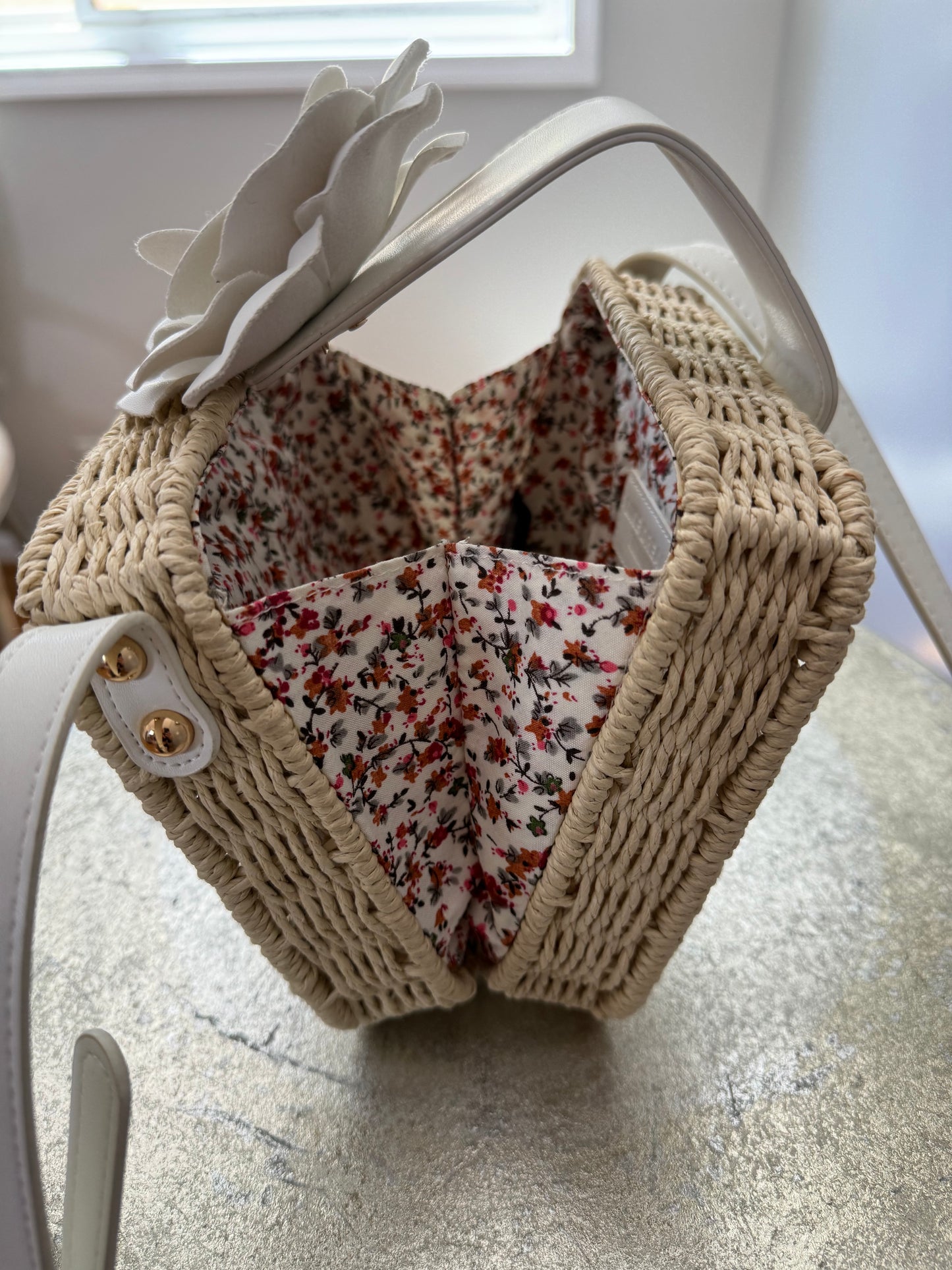 Like Dreams - White Rosie Straw Mini Crossbody Bag