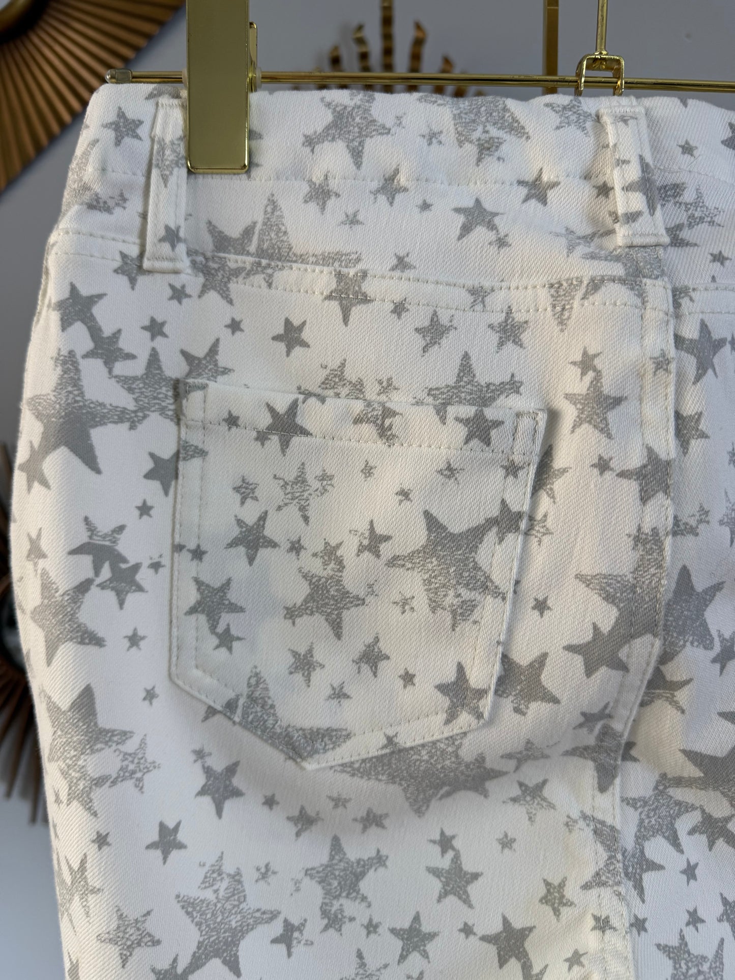 Faded Glory - White Stretch Pants w/ Stars
