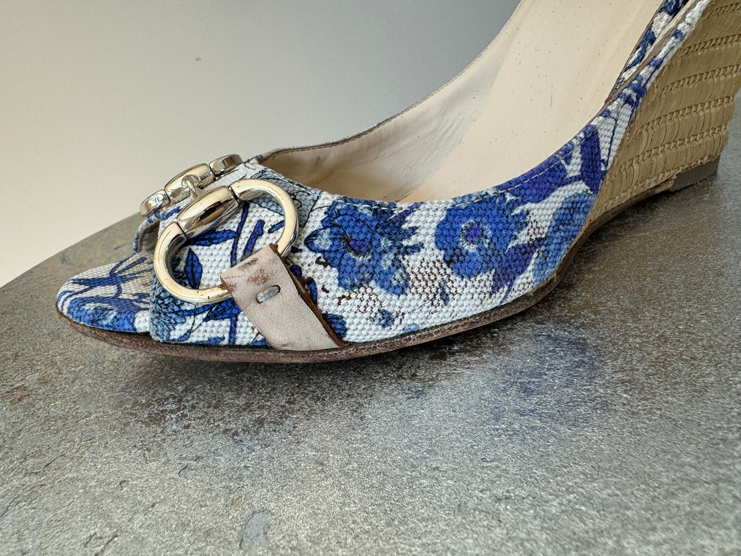 GUCCI -  Blue Floral Horsebit Raffia Wedge Sandals