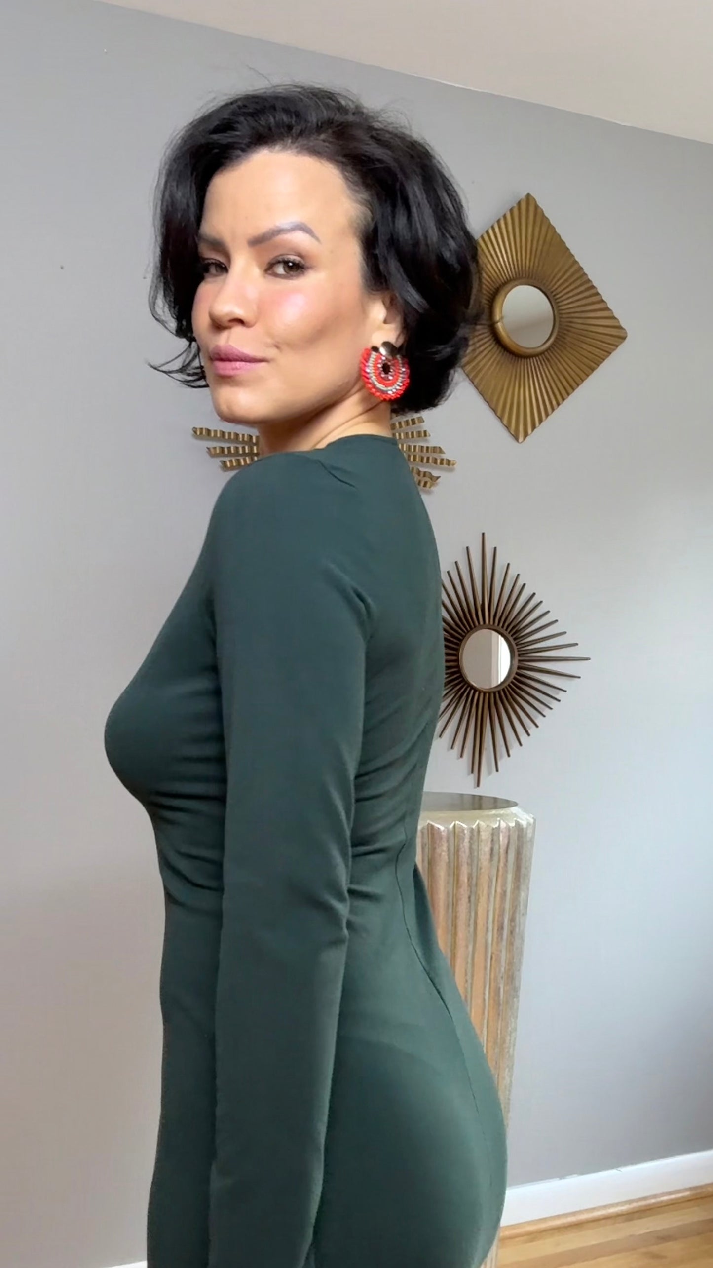 Express - Vestido midi verde con cuello en V profundo