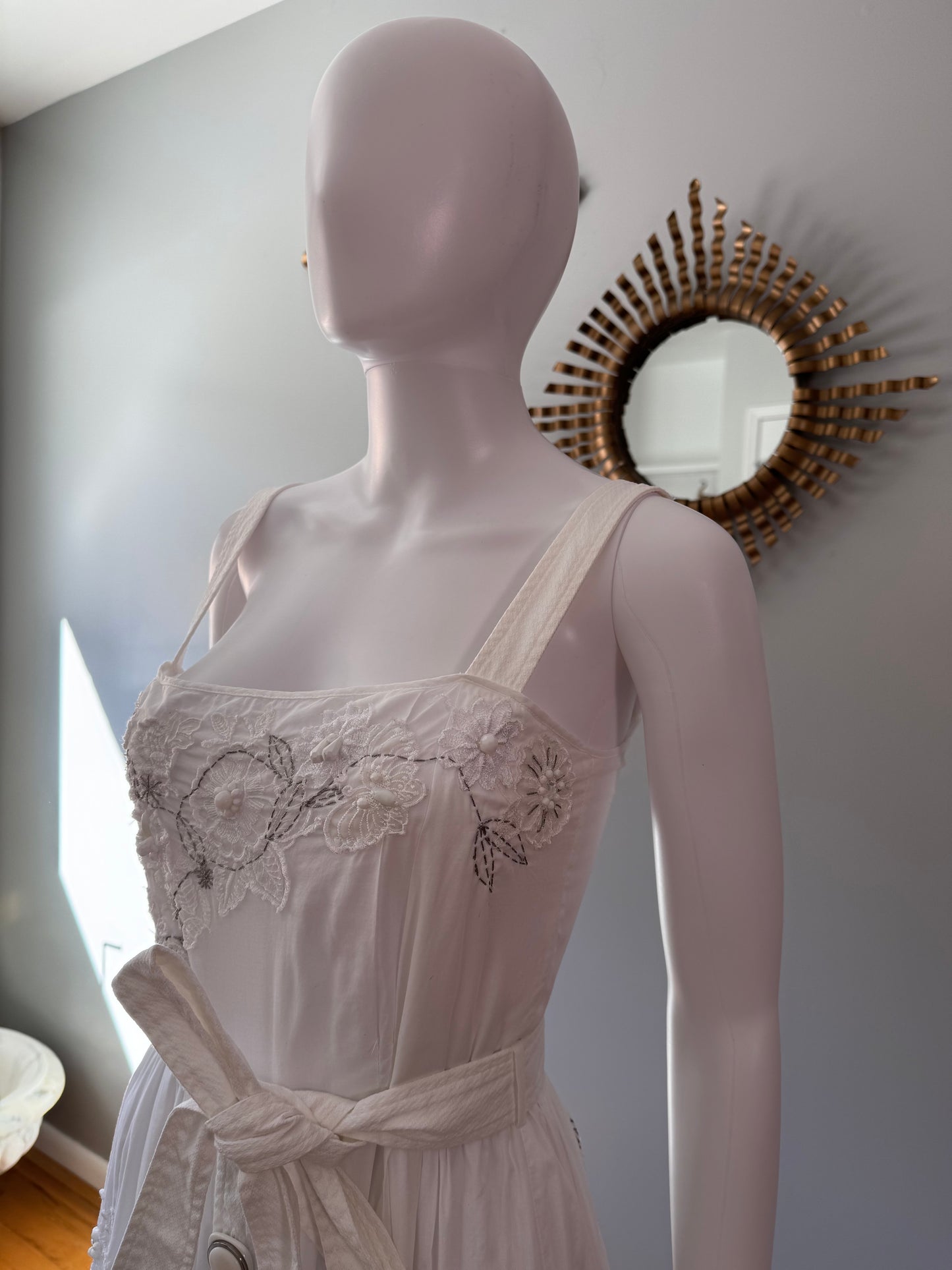 Dolce & Gabbana - Vestido de verano blanco bordado vintage