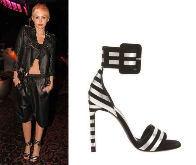 Saint Laurent - Sandalias Paloma de cuero negro y plateado con tira al tobillo a rayas