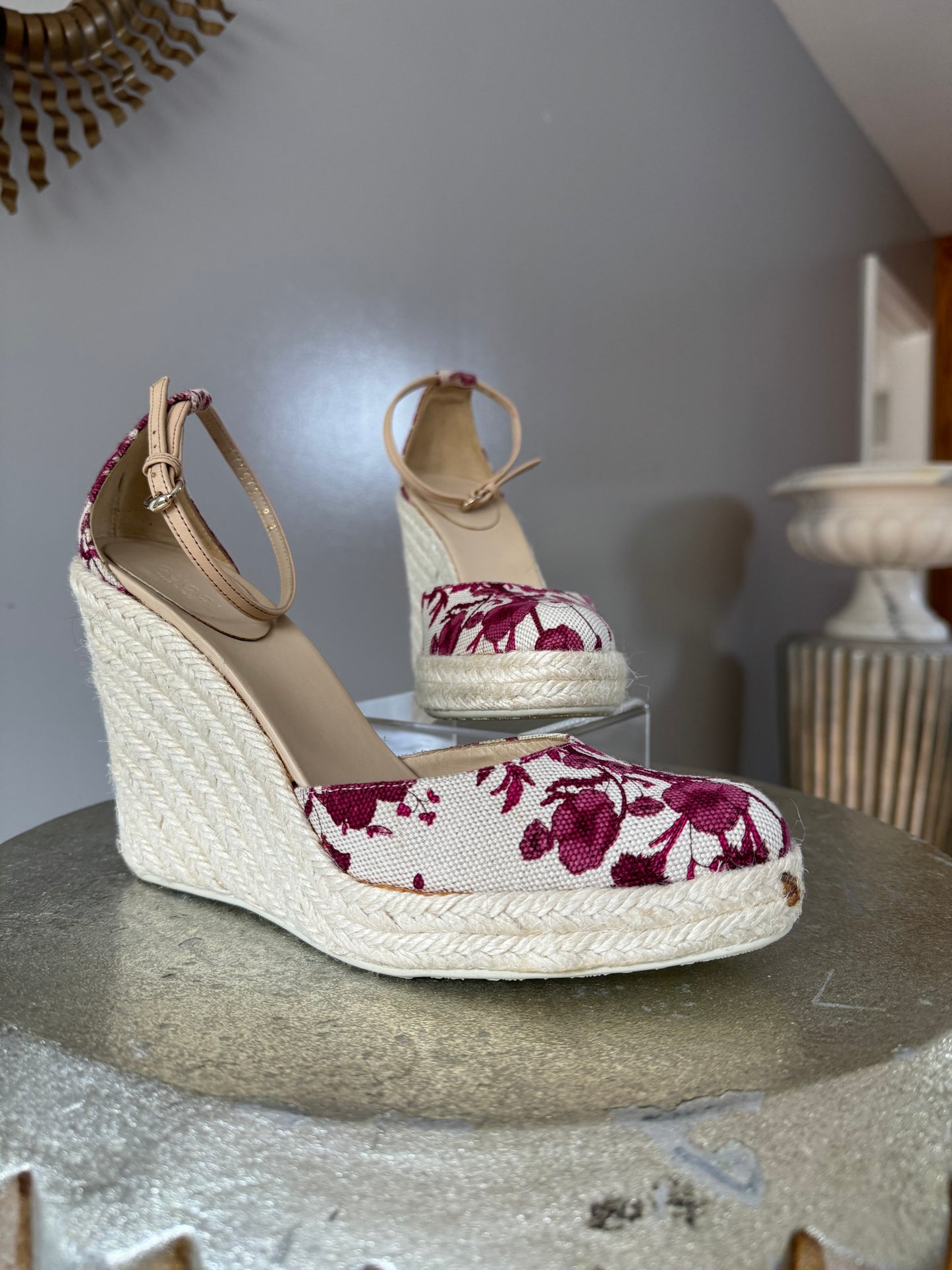 GUCCI - Red Floral Canvas Wedge Espadrilles