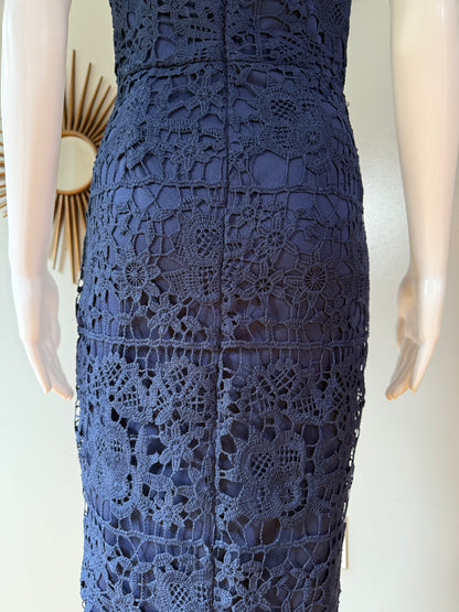 Missguided - Blue Lace High Neck Fishtail Dress