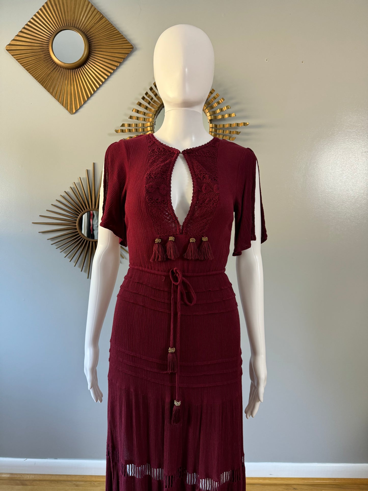 Lulu’s - Burgundy Santa Fe Sway Crochet Maxi Dress