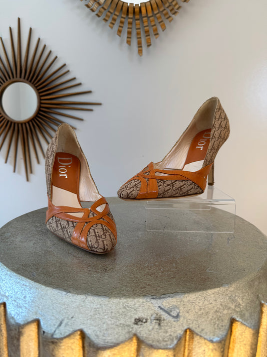 Dior - Brown Diorissimo Canvas & Leather Trim Pumps