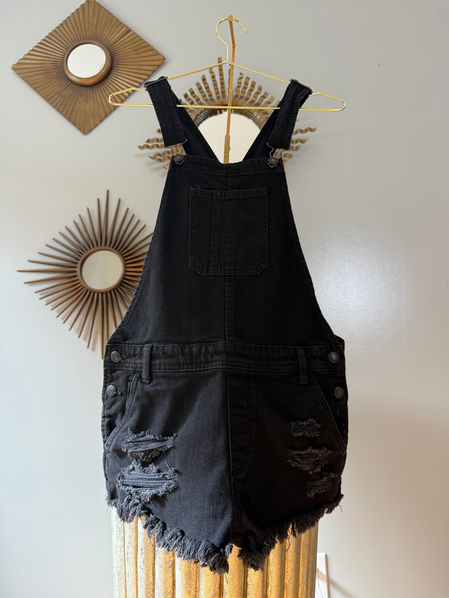 American Eagle - Black Distressed Short Overalls
