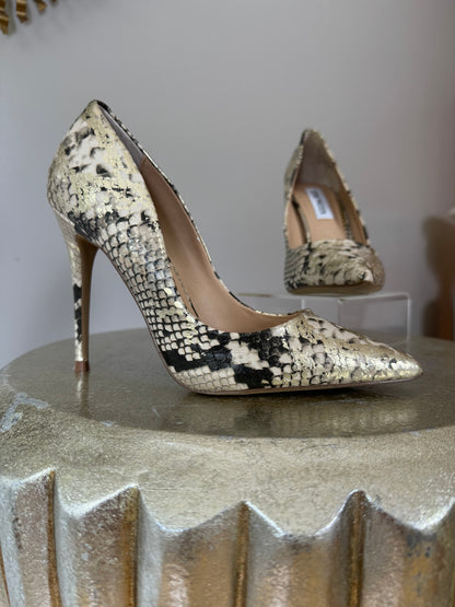 Steve Madden - Gold Vala Snakeskin Pumps