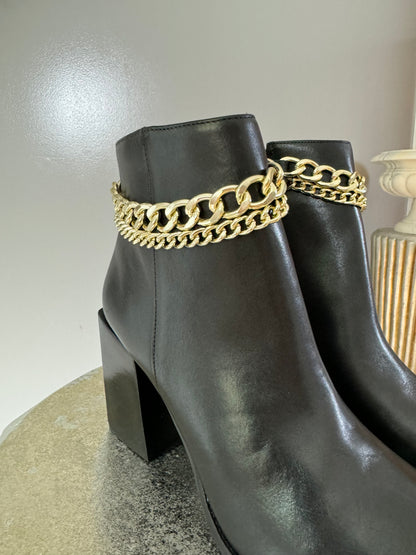 Steve Madden - Perlina Black Leather Chain Ankle Boots