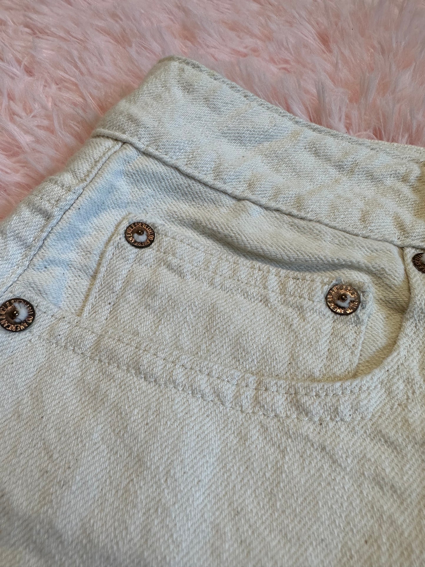 American Eagle 🦅- Stars & Stripes Beige Denim Shorts