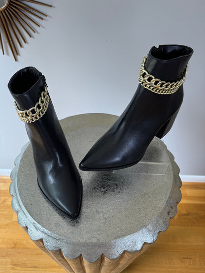 Steve Madden - Perlina Black Leather Chain Ankle Boots