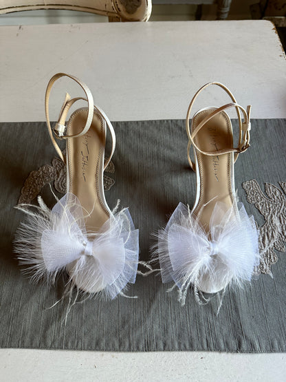 Betsey Johnson - Lylla  Ivory Satin Bow Feather Heel