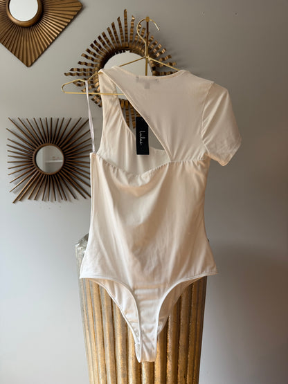 Lulu’s - White Asymmetrical Bodysuit