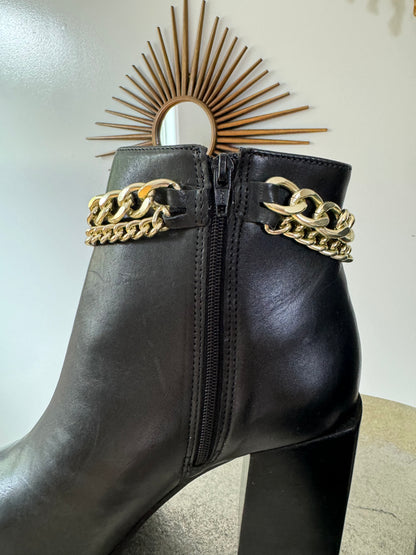 Steve Madden - Perlina Black Leather Chain Ankle Boots