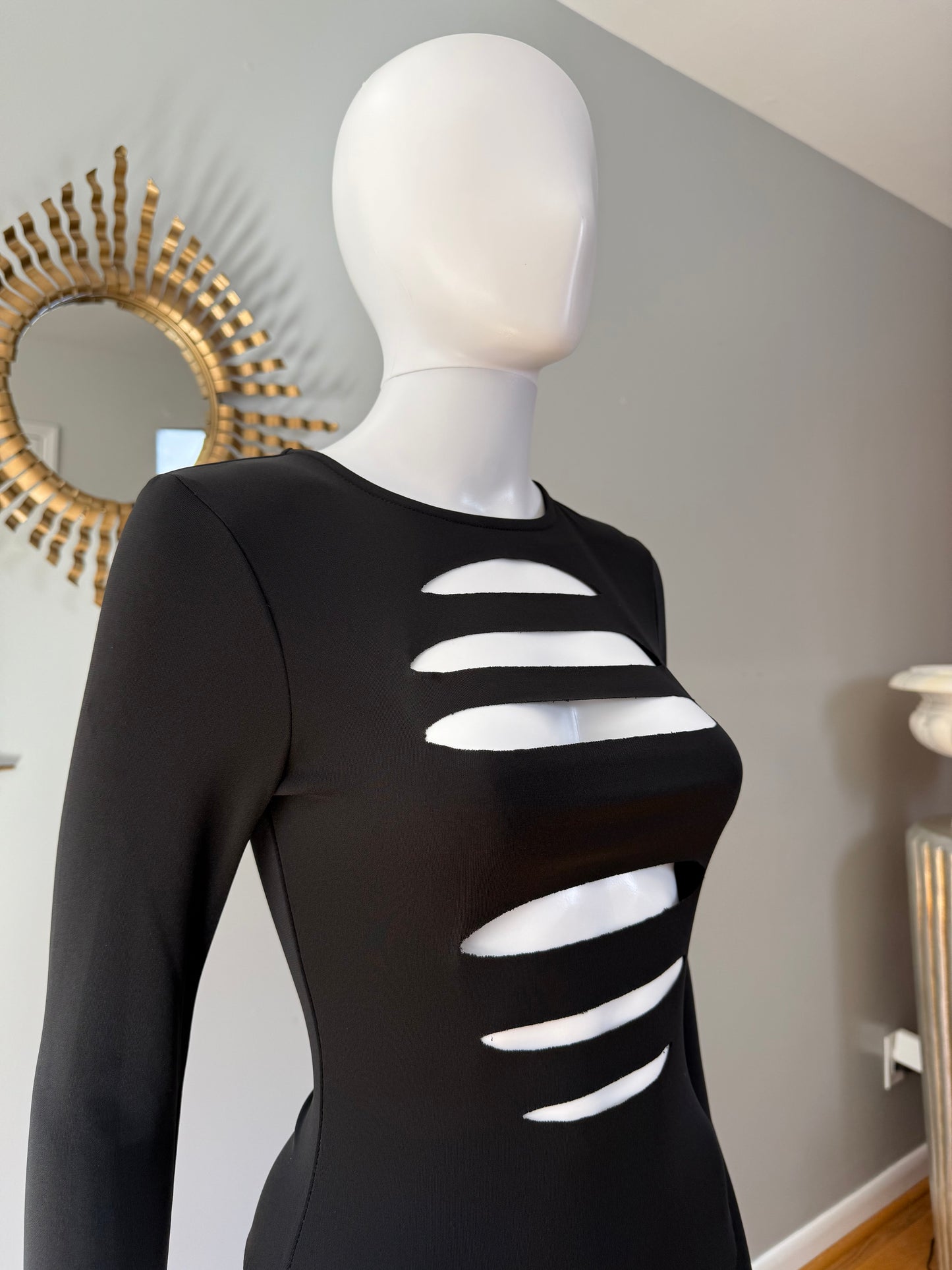 H:OURS - Black Tamika Cut-out Long Sleeve Bodysuit